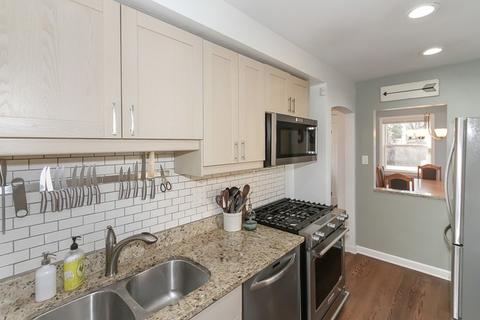 367 S Warrington Rd, Des Plaines, IL 60016 photo 10