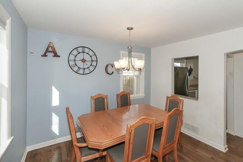 367 S Warrington Rd, Des Plaines, IL 60016 photo 6
