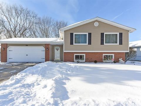 86 Lockman Cir, Elgin, IL 60123 photo 1