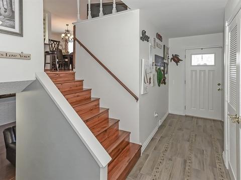 86 Lockman Cir, Elgin, IL 60123 photo 3