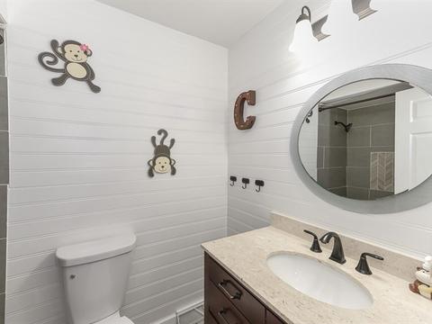 86 Lockman Cir, Elgin, IL 60123 photo 17