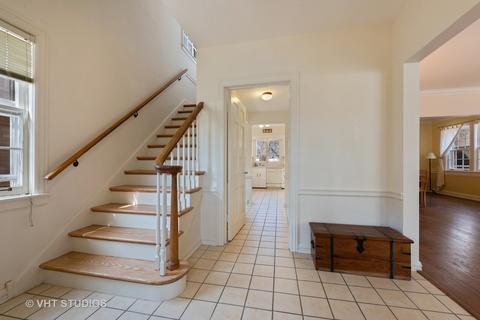 1609 Dobson St, Evanston, IL 60202 photo 2