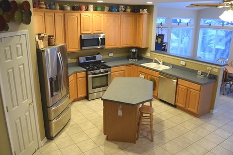 100 Norman Dr, Mchenry, IL 60050 photo 2