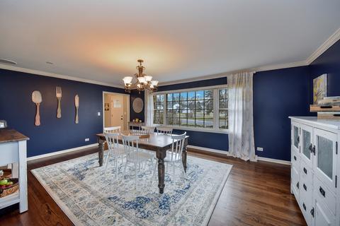 25 W730 Wenona Ln, Wheaton, IL 60189 photo 4
