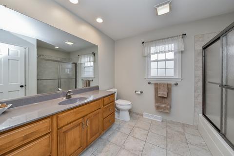 25 W730 Wenona Ln, Wheaton, IL 60189 photo 19