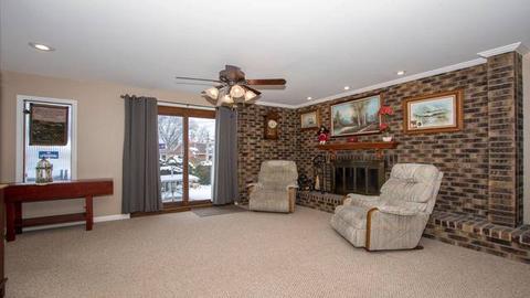 350 Ambleside Rd, Des Plaines, IL 60016 photo 7