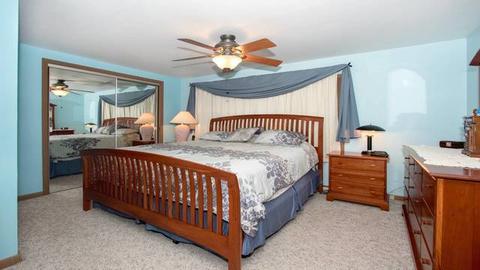 350 Ambleside Rd, Des Plaines, IL 60016 photo 8