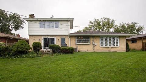350 Ambleside Rd, Des Plaines, IL 60016 photo 10