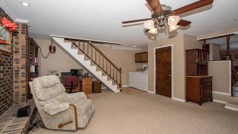 350 Ambleside Rd, Des Plaines, IL 60016 photo 11