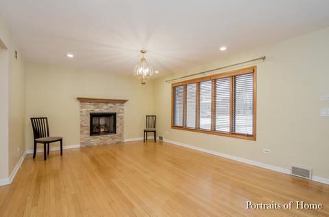 1319 Webster Ave, Wheaton, IL 60187 photo 2