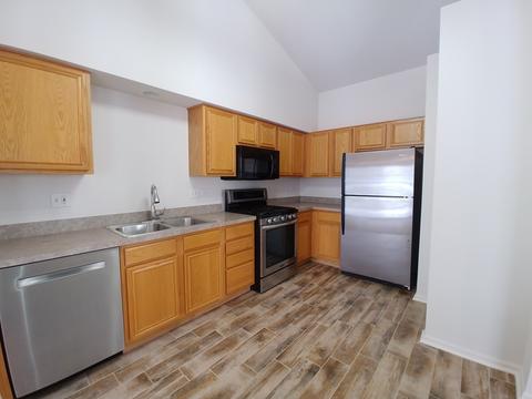 331 Emerald Ln, Algonquin, IL 60102 photo 5