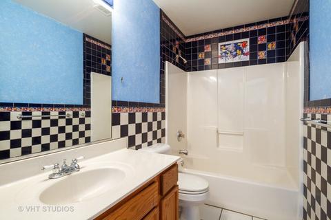 516 Iona Ln, Harvard, IL 60033 photo 8