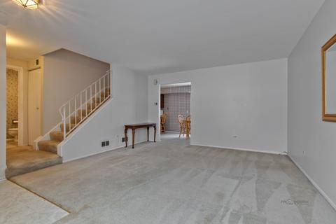 34 Willow Cir, Cary, IL 60013 photo 6