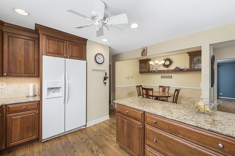 1607 Wadsworth Rd, Wheaton, IL 60189 photo 10