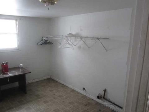 327 S 4th St, Sheldon, IL 60966 photo 6
