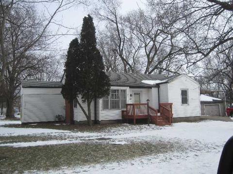 327 S 4th St, Sheldon, IL 60966 photo 1