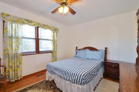 4054 Phyllis Rd, Northbrook, IL 60062 photo 8