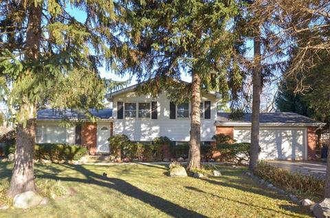 4054 Phyllis Rd, Northbrook, IL 60062 photo 1