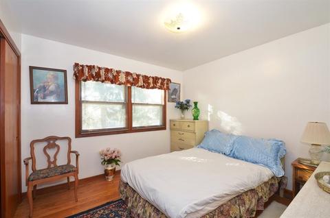 4054 Phyllis Rd, Northbrook, IL 60062 photo 5