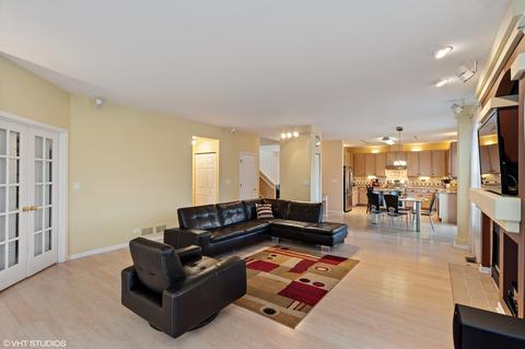 95 Lemans Dr, Wheeling, IL 60090 photo 9