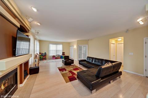 95 Lemans Dr, Wheeling, IL 60090 photo 7