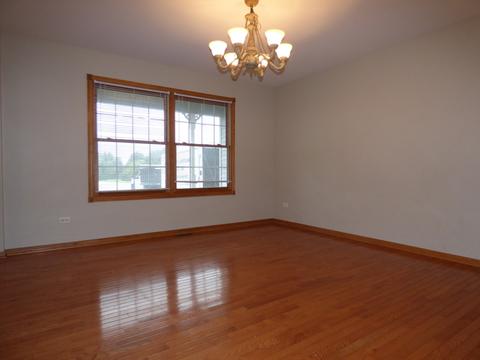 703 Suzanne Ct, Spring Grove, IL 60081 photo 3