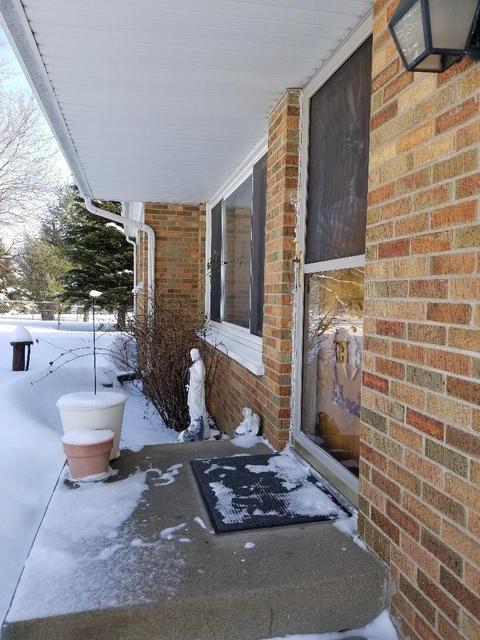85 Sumac Ln, Elgin, IL 60120 photo 2