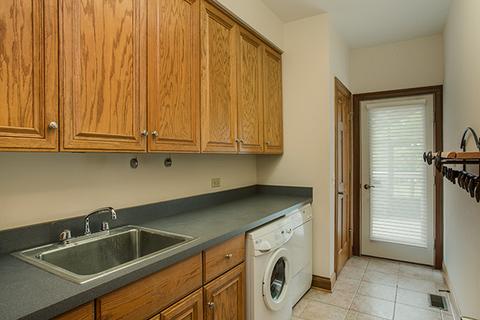 1610 E Hawthorne Blvd, Wheaton, IL 60187 photo 9