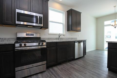 136 Bowman St, Matteson, IL 60443 photo 3