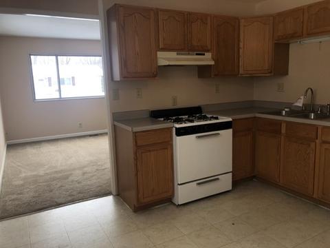 911 Green Ave, Normal, IL 61761 photo 5