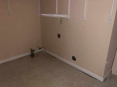 911 Green Ave, Normal, IL 61761 photo 12