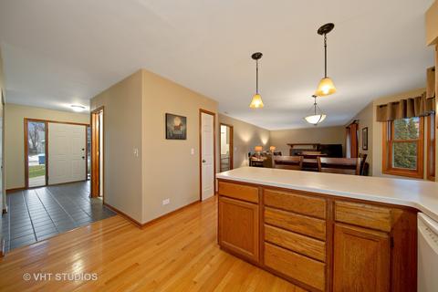 1385 Valayna Dr, Aurora, IL 60504 photo 5