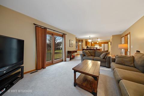 1385 Valayna Dr, Aurora, IL 60504 photo 9