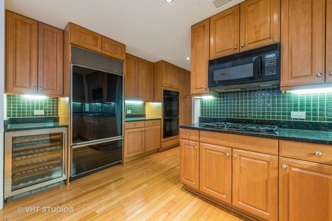 21 E Huron St #3203, Chicago, IL 60611 photo 7