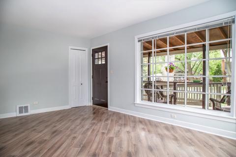 1230 Sunset Rd, Wheaton, IL 60189 photo 4
