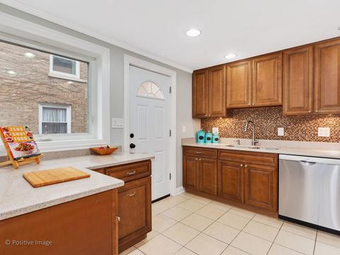 425 Darrow Ave, Evanston, IL 60202 photo 9