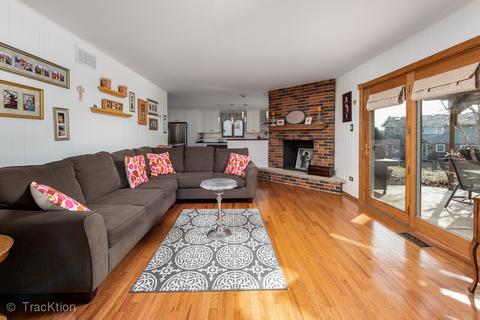 7700 Blackberry Ln, Willowbrook, IL 60527 photo 15