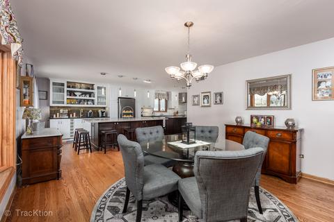 7700 Blackberry Ln, Willowbrook, IL 60527 photo 4