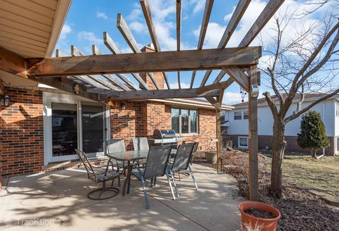 7700 Blackberry Ln, Willowbrook, IL 60527 photo 27
