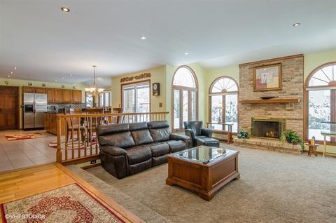 2320 Periwinkle Ln, Algonquin, IL 60102 photo 8