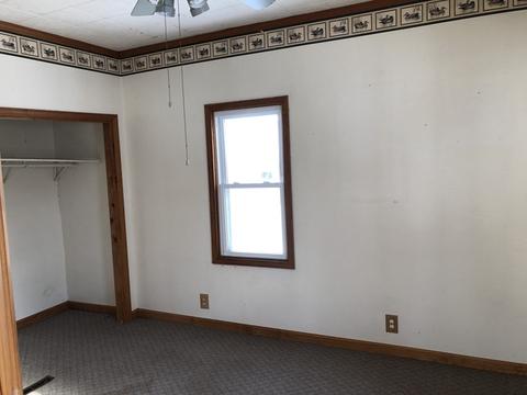 609 S Second St, Oregon, IL 61061 photo 4