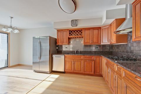 447 Maple Dr, Wheeling, IL 60090 photo 8