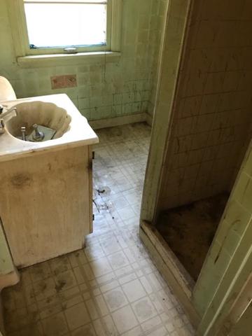 2460 E Ballard Rd, Des Plaines, IL 60016 photo 9