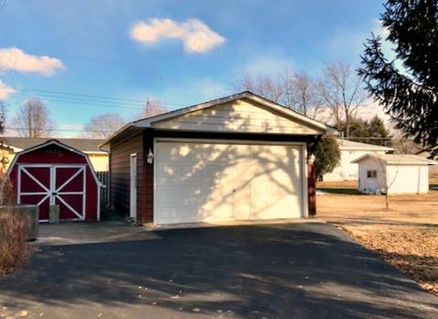 111 Pleasant Dr, Sidney, IL 61877 photo 4