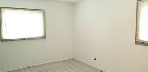 580 Morton St, Hoffman Estates, IL 60169 photo 3