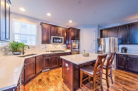 3695 Thornhill Dr, Elgin, IL 60124 photo 8