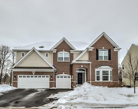 3695 Thornhill Dr, Elgin, IL 60124 photo 1