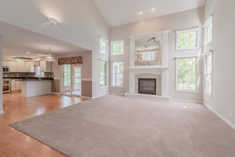 28 Pebblebrook Ct, Bloomington, IL 61705 photo 4