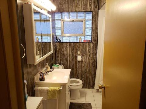 355 Streamside Dr, Harvey, IL 60426 photo 5
