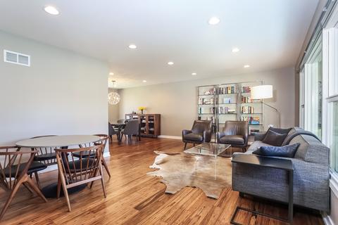 990 Hunter Ct, Deerfield, IL 60015 photo 5
